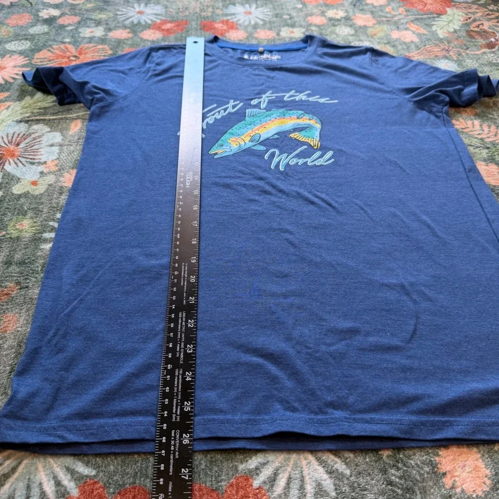 Chubbies Trout of this World Graphic T-Shirt Youth XL Blue Fishing Short Sleeve